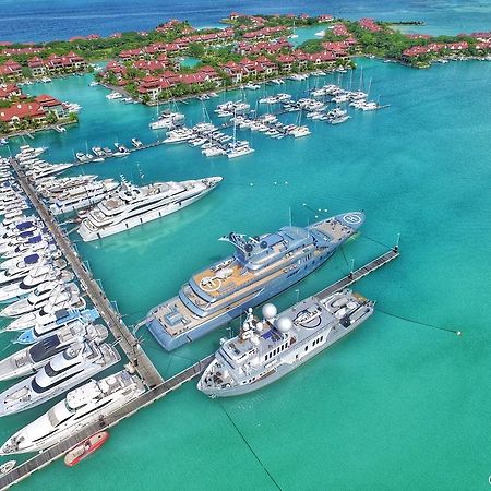Eden Island Luxury Accommodation Exterior photo