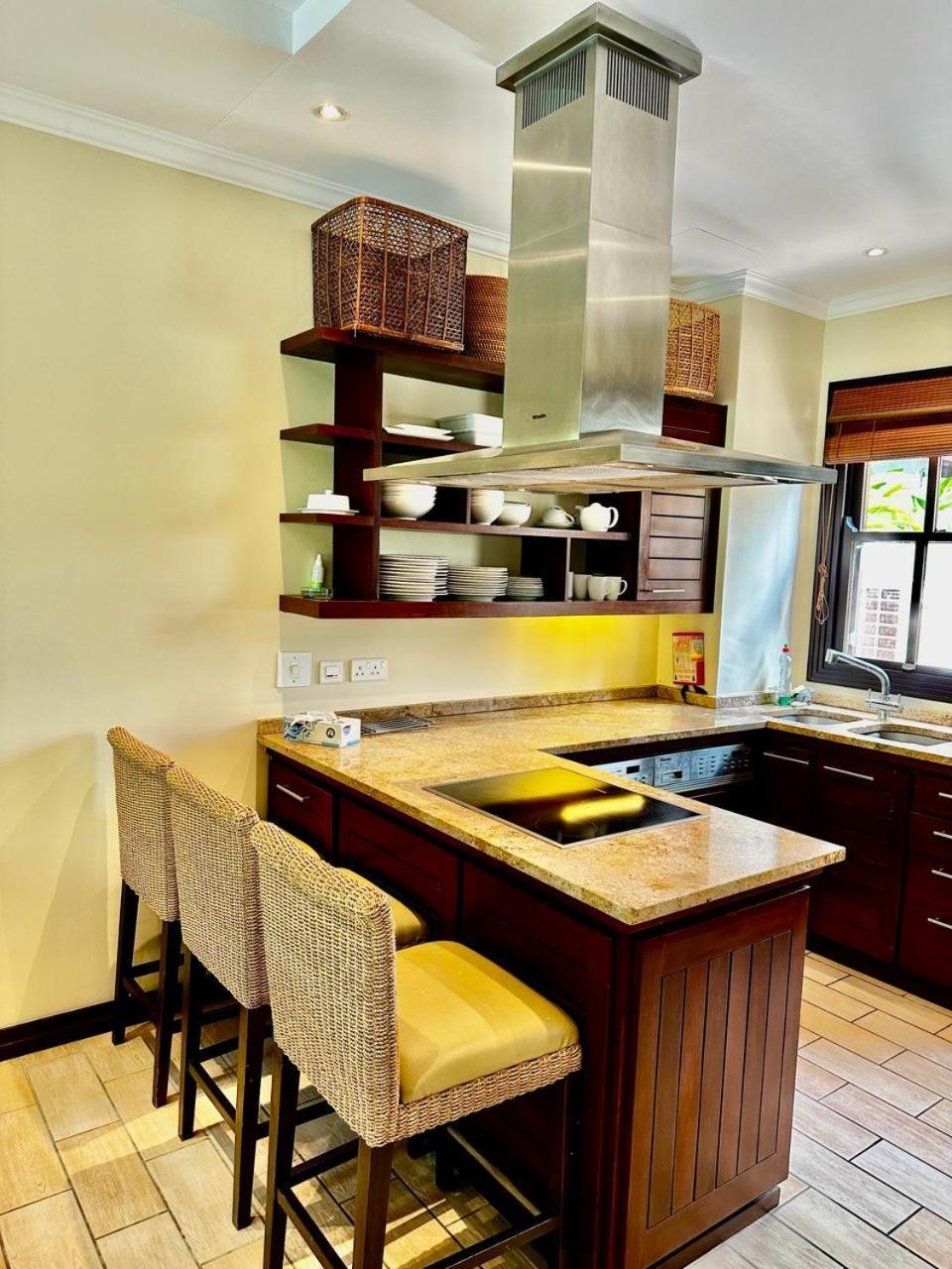 Eden Island Luxury Accommodation Exterior photo