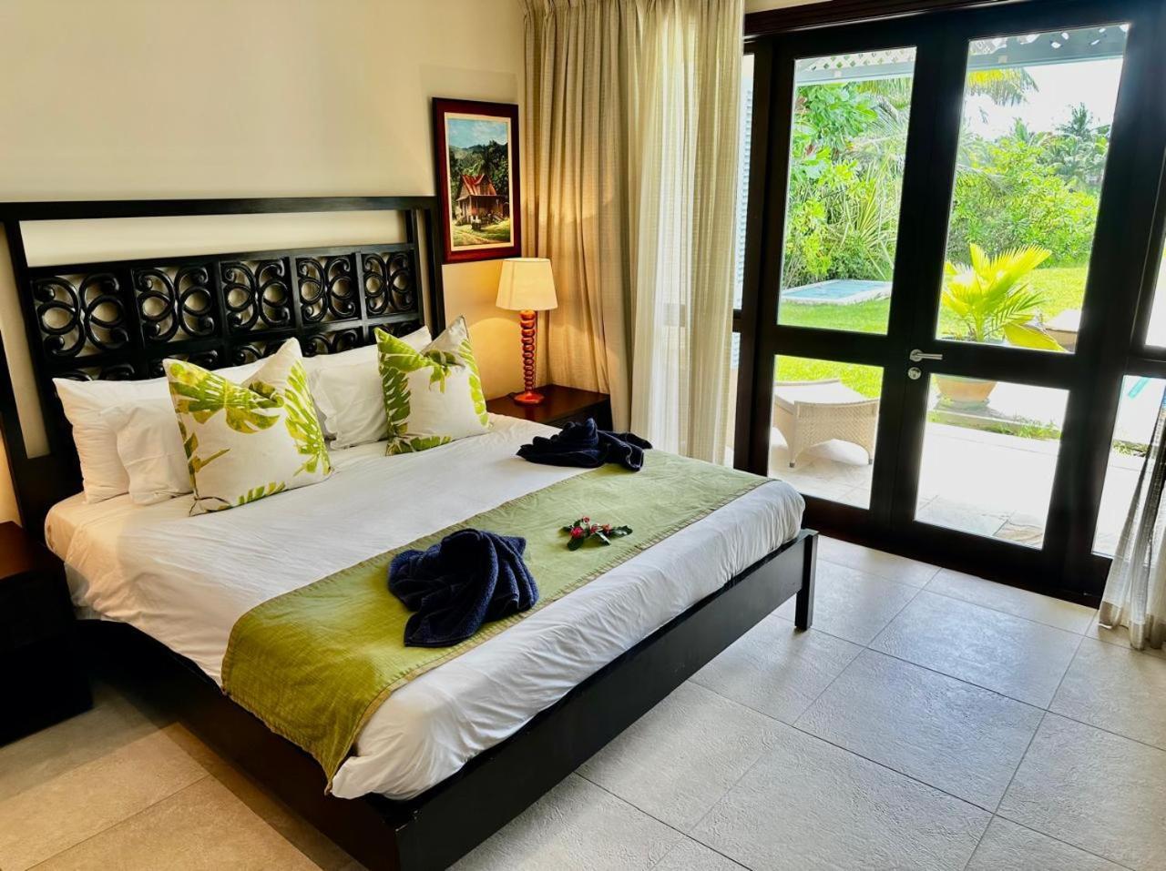 Eden Island Luxury Accommodation Exterior photo