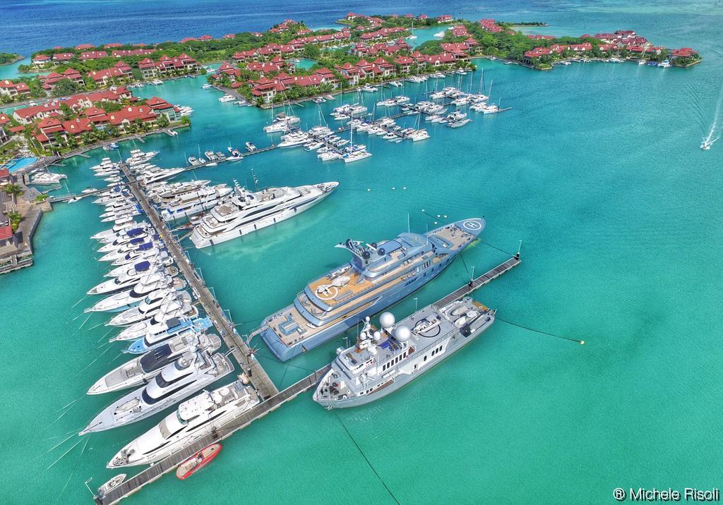 Eden Island Luxury Accommodation Exterior photo