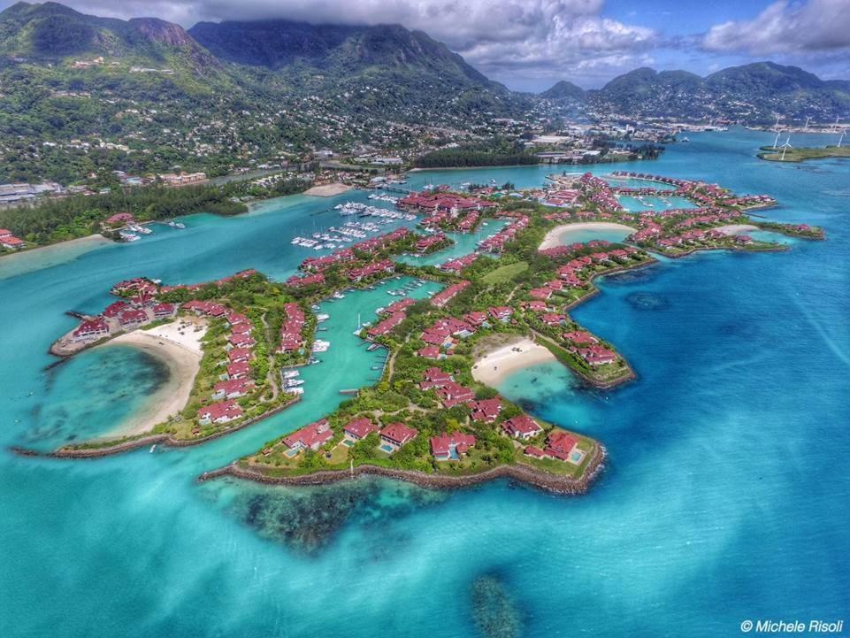 Eden Island Luxury Accommodation Exterior photo